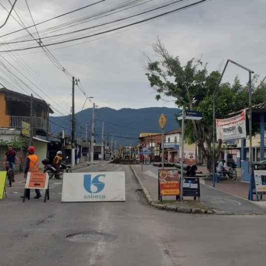 Secretaria de Mobilidade Urbana realizo desvios na principal avenida do Travessão para obras da Sabesp