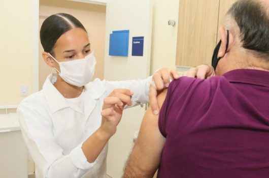 Prefeitura de Caraguatatuba continua com aplicação da segunda dose da vacina contra Covid-19 em idosos Prefeitura de Caraguatatuba continua com aplicação da segunda dose da vacina contra Covid-19 em idosos
