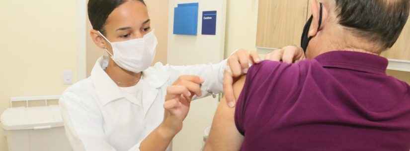Prefeitura de Caraguatatuba continua com aplicação da segunda dose da vacina contra Covid-19 em idosos
