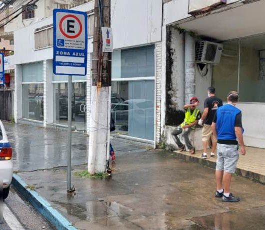 Prefeitura de Caraguatatuba, Casa do Caminho e Polícia Militar realizam abordagem às pessoas em situação de rua