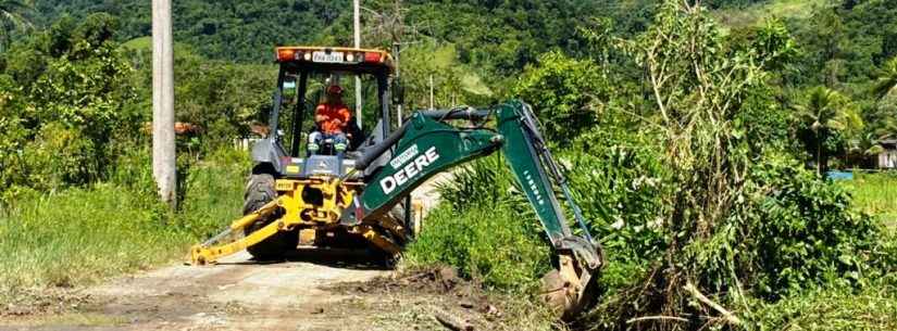 Prefeitura realiza manutenção em diversos bairros