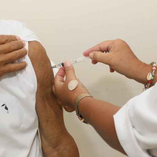 Caraguatatuba ultrapassa a marca de 20 mil doses aplicadas da vacina contra a covid-19