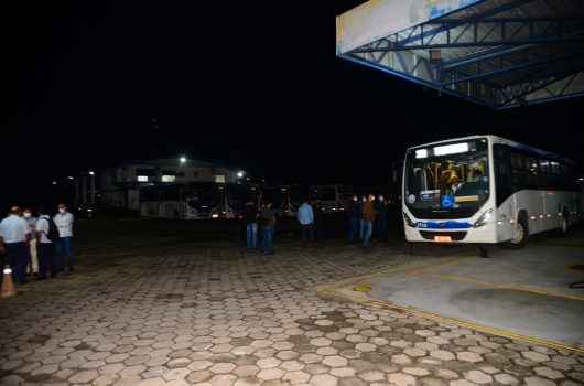 Prefeitura de Caraguatatuba barra circulação de 11 ônibus da Praiamar em vistoria; confira balanço completo das ações na intervenção Prefeitura de Caraguatatuba barra circulação de 11 ônibus da Praiamar em vistoria; confira balanço completo das ações na intervenção