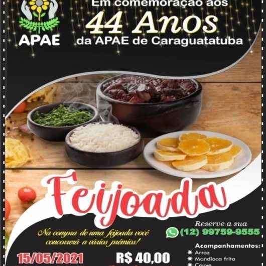 APAE de Caraguatatuba promove feijoada beneficente em sistema drive thru