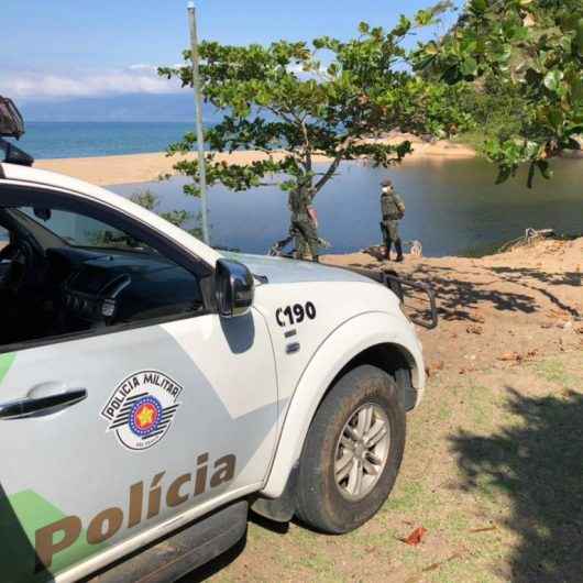 Prefeitura de Caraguatatuba e PM remove acampamento irregular na Lagoa Azul