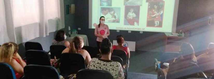 Gestantes de Caraguatatuba participam de palestra sobre amamentação Gestantes de Caraguatatuba participam de palestra sobre amamentação