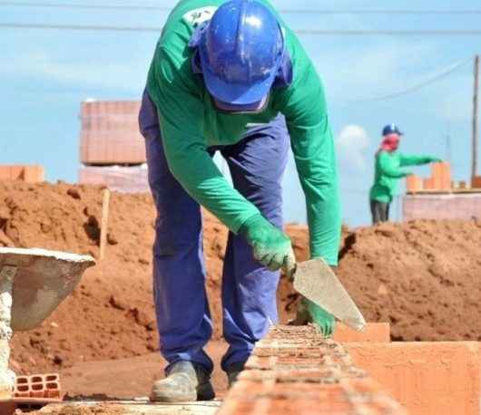 Construção Civil: Prefeitura de Caraguatatuba acelera aprovação de projetos, mantém o setor aquecido e gera empregos