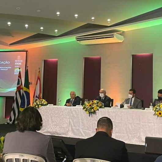 Caraguatatuba participa de evento do Ministério da Educação voltado à políticas educacionais