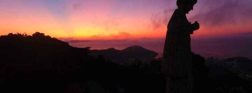 Festa do Padroeiro de Caraguatatuba tem casamento comunitário, tradicional bolo e ‘abraço’ a Santo Antonio