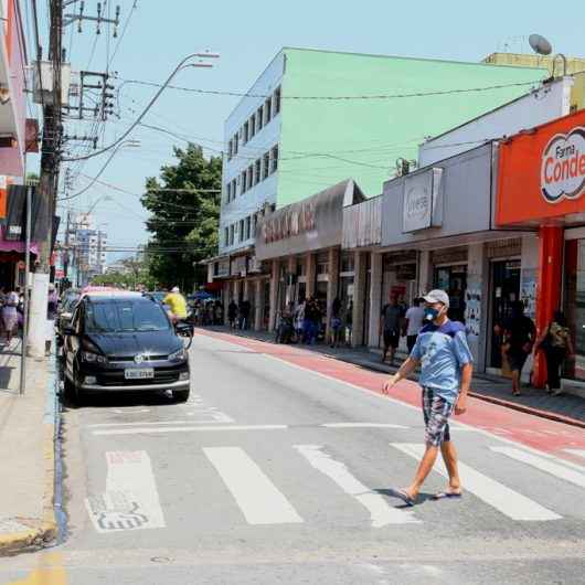 Covid-19: 64% dos casos do mês de maio foram em adultos de 18 a 49 anos