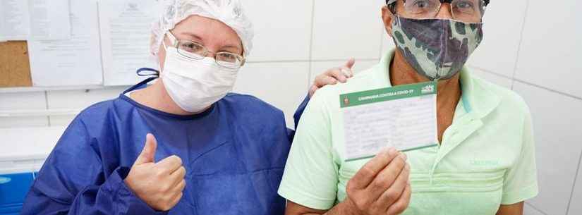 Mais de 80% da população idosa de Caraguatatuba já recebeu a primeira dose da vacina contra Covid-19