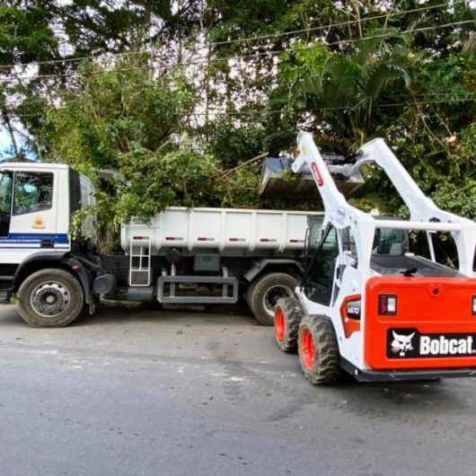 Prefeitura de Caraguatatuba retira 245 toneladas de resíduos no bairro Barranco Alto, região sul da cidade