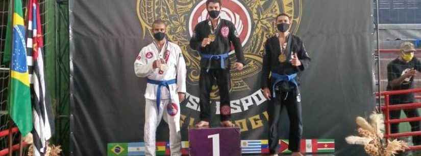 Esporte: Caraguatatuba fatura 13 medalhas no Sul-Americado de Jiu-jitsu em Embu das Artes (SP) Esporte: Caraguatatuba fatura 13 medalhas no Sul-Americado de Jiu-jitsu em Embu das Artes (SP)
