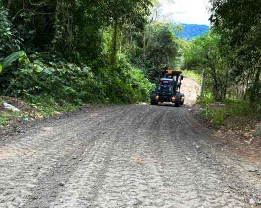 Serviços: Prefeitura de Caraguatatuba realiza limpeza e manutenção nas ruas dos bairros Pegorelli e Perequê-Mirim