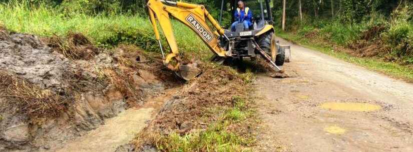 Prefeitura executa manutenção na Estrada do Pirassununga, região sul de Caraguatatuba