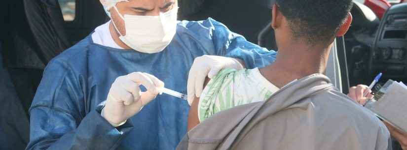 Caraguatatuba vacina população adulta em situação de rua contra Covid