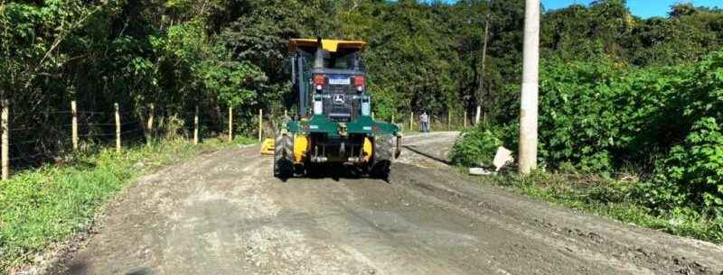 Prefeitura de Caraguatatuba faz manutenção na Estrada dos Pássaros