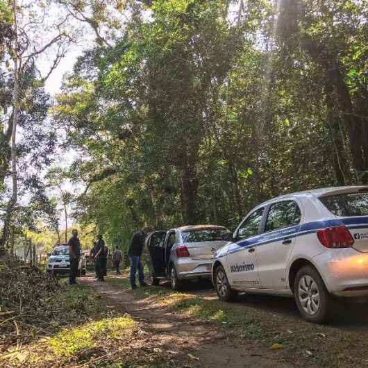 Prefeitura de Caraguatatuba, Polícia Ambiental e Fundação Florestal fiscalizam invasões de área na Mococa