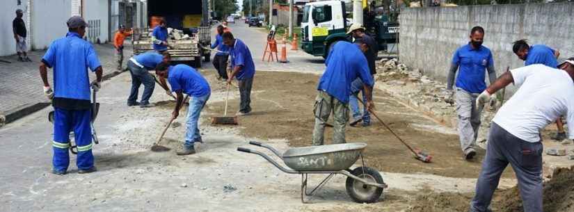 Prefeitura executa manutenção de bloquetes no bairro Massaguaçu, região norte da cidade