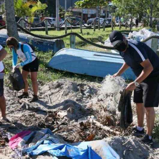 Caraguatatuba realiza 4ª edição do Dia Mundial da Limpeza de Praias