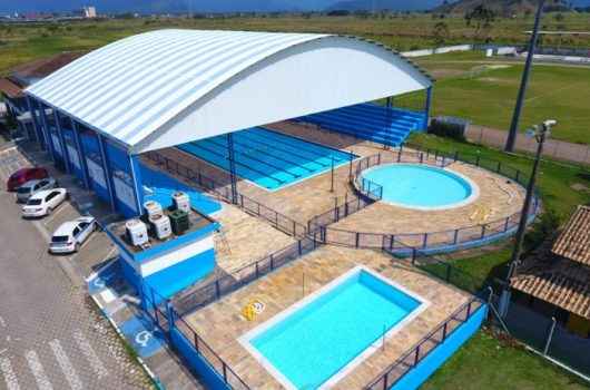 A Prefeitura de Caraguatatuba, por meio da Secretaria de Esportes e Recreação, informa que devido às 20ª Olimpíadas Especiais das APAES - Edição Estadual, que ocorrem entre os dias 18 e 23 de julho na cidade, algumas aulas esportivas estarão suspensas para realização das competições. Na Quadra Esportiva do Centro Esportivo Ubaldo Gonçalves (Cemug) e no Ginásio de Esportes Benedito Lippi as aulas estão suspensas durante toda a semana. As atividades retornam normalmente na próxima segunda-feira (25/07). Também para realização das competições, as aulas nas piscinas do Cemug estarão suspensas na quinta-feira (21) e na Pista de Atletismo na sexta-feira (22). Devido às condições climáticas, essas datas podem sofrer alterações. A Prefeitura de Caraguatatuba, por meio da Secretaria de Esportes e Recreação, informa que devido às 20ª Olimpíadas Especiais das APAES - Edição Estadual, que ocorrem entre os dias 18 e 23 de julho na cidade, algumas aulas esportivas estarão suspensas para realização das competições. Na Quadra Esportiva do Centro Esportivo Ubaldo Gonçalves (Cemug) e no Ginásio de Esportes Benedito Lippi as aulas estão suspensas durante toda a semana. As atividades retornam normalmente na próxima segunda-feira (25/07). Também para realização das competições, as aulas nas piscinas do Cemug estarão suspensas na quinta-feira (21) e na Pista de Atletismo na sexta-feira (22). Devido às condições climáticas, essas datas podem sofrer alterações.