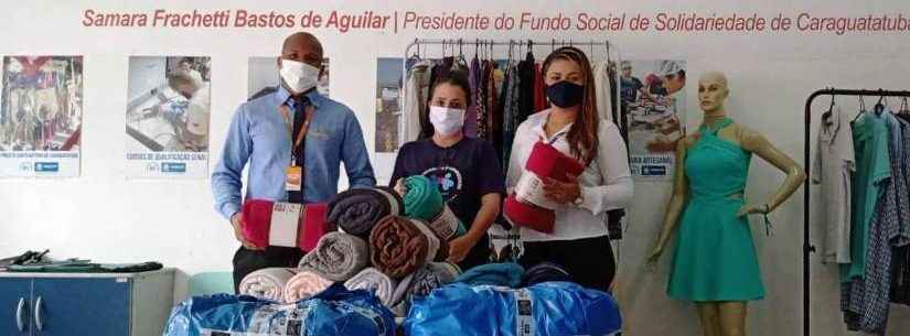 Fundo Social de Caraguatatuba recebe doação de cobertores da Farma Conde