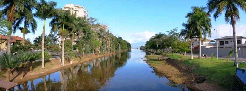Prefeitura realiza mutirão de limpeza nas margens do Rio Santo Antônio