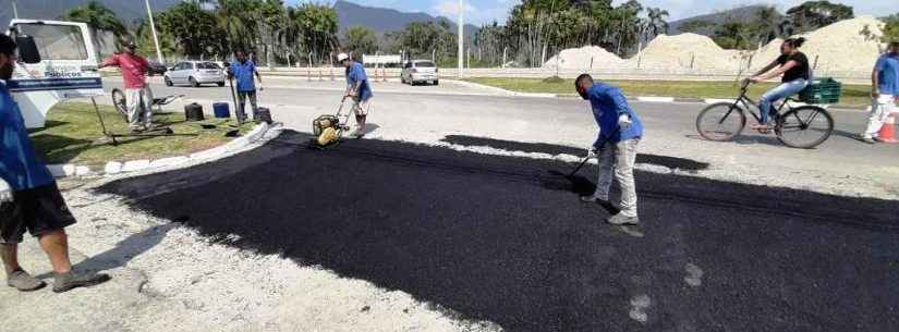 Prefeitura de Caraguatatuba conclui Tapa Buracos em rua da região sul