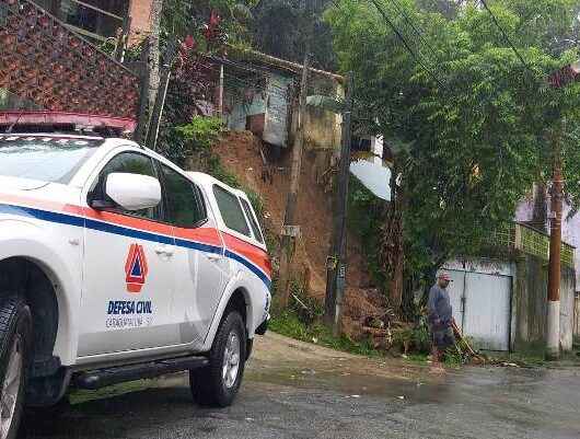 Defesa Civil de Caraguatatuba monitora áreas de risco devido às chuvas