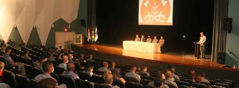 Prefeito de Caraguatatuba participa de homenagem a Guarda-Vidas