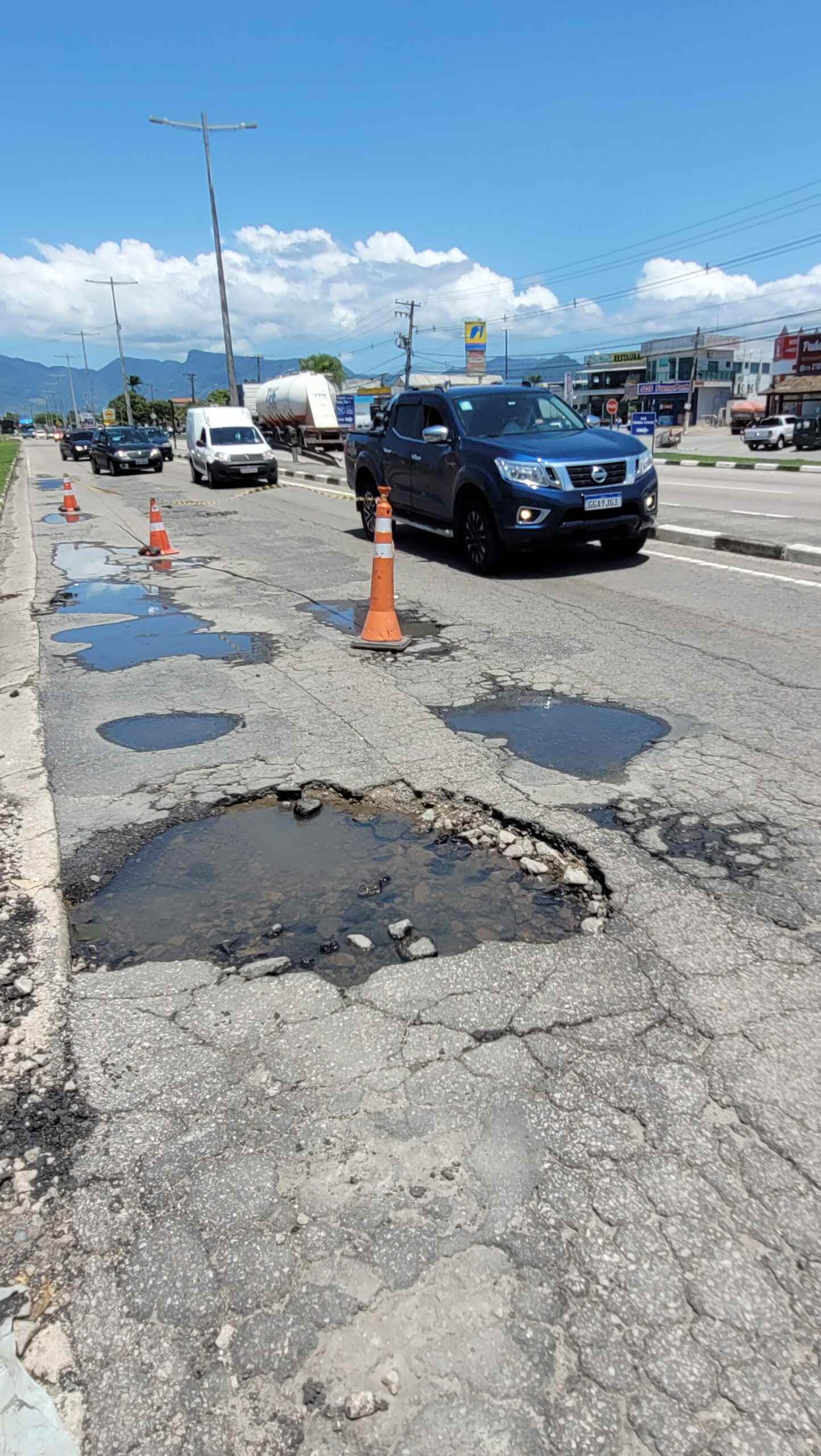 Prefeitura de Caraguatatuba envia ao Estado relatório de buracos e pede recapeamento da Rodovia SP-55