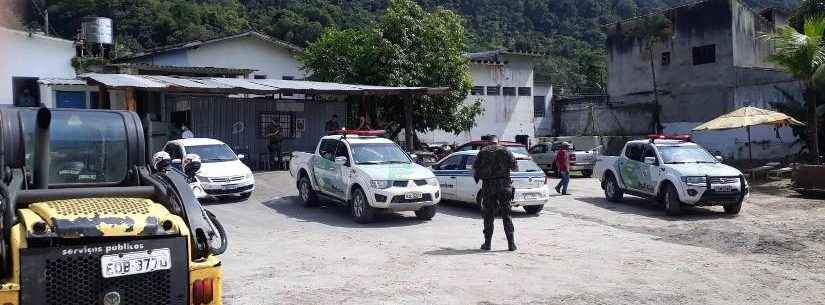 Prefeitura de Caraguatatuba impede invasão de áreas públicas nos bairros Casa Branca e Alto Jetuba