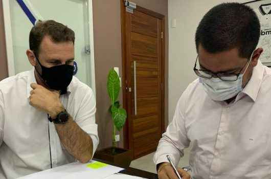 Prefeito Aguilar Junior firma parceria com Sebrae que vai disponibilizar consultorias para empreendedores Prefeito Aguilar Junior firma parceria com Sebrae que vai disponibilizar consultorias para empreendedores