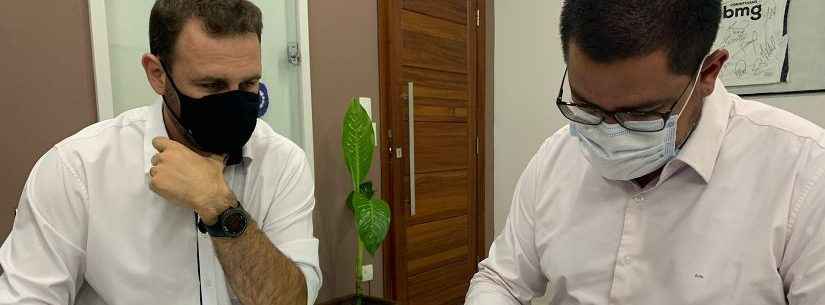 Prefeito Aguilar Junior firma parceria com Sebrae que vai disponibilizar consultorias para empreendedores