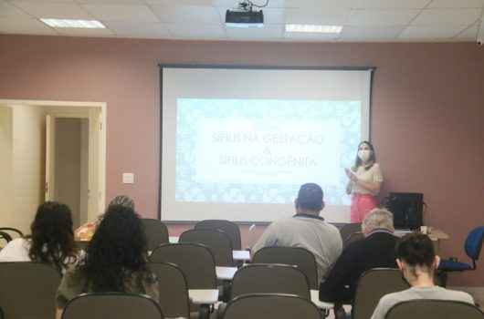 Caraguatatuba capacita 58 profissionais de saúde da Atenção Básica durante semana de combate à sífilis Caraguatatuba capacita 58 profissionais de saúde da Atenção Básica durante semana de combate à sífilis