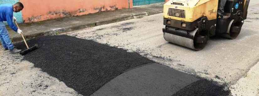 Prefeitura de Caraguatatuba reforça Operação Tapa Buracos e instala lombadas pela cidade
