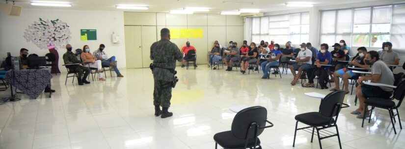 Pescadores artesanais de Caraguatatuba participam de palestra sobre legislação pesqueira