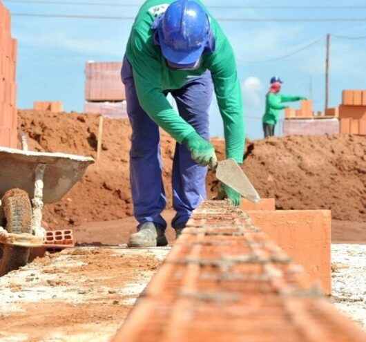 Caraguatatuba se destaca na construção civil e aprova mais de 500 projetos em seis meses