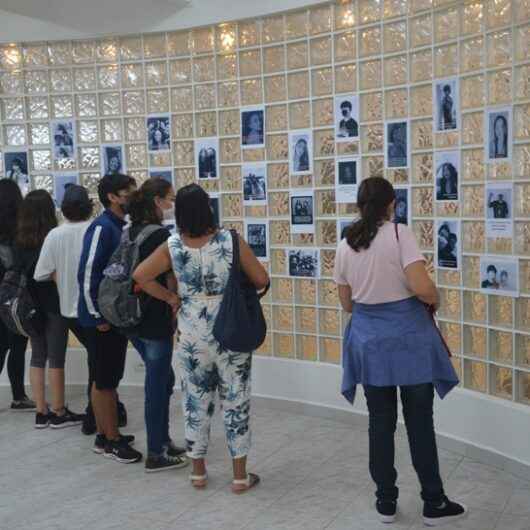 Alunos da E. E. Dr. Eduardo Corrêa da Costa Jr. realizam visita técnica à Biblioteca Afonso Schmidt