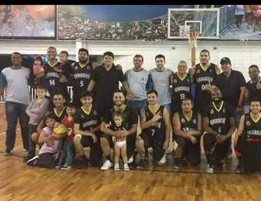 Equipe de basquete de Caraguatatuba arrasa em partida do Metropolitano contra Campos do Jordão
