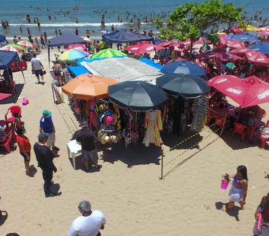 Prefeitura de Caraguatatuba usa drone e faz orientações nas praias contra ações irregulares