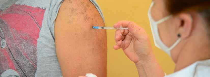 Caraguatatuba convoca pessoas vacinadas com Janssen para receberem dose adicional contra Covid-19