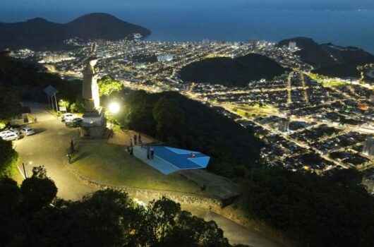 Prefeitura de Caraguatatuba inaugura iluminação da imagem de Santo Antonio e entrega modernização da Avenida da Praia Prefeitura de Caraguatatuba inaugura iluminação da imagem de Santo Antonio e entrega modernização da Avenida da Praia