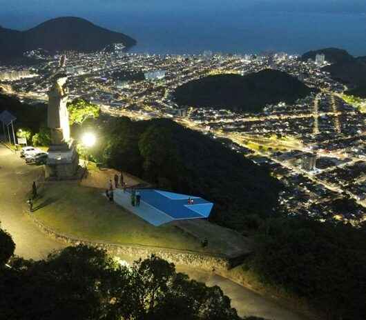 Prefeitura de Caraguatatuba inaugura iluminação da imagem de Santo Antonio e entrega modernização da Avenida da Praia