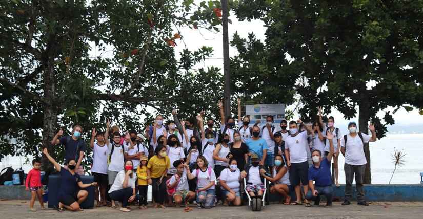 Alunos de Caraguatatuba participam de vivência inclusiva na praia
