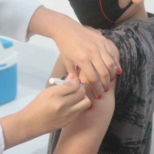 Prefeitura de Caraguatatuba inicia vacinação de crianças de 11 anos sem comorbidades nesta sexta-feira