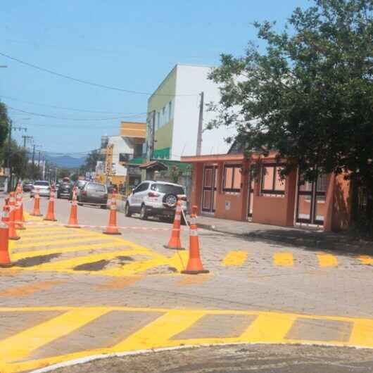 Prefeitura de Caraguatatuba altera mãos de direção em algumas ruas do bairro Sumaré