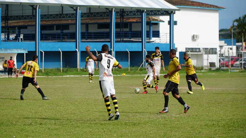 Torneio de Aniversário de Futebol de Campo: Equipes conquistam últimas  vagas das Oitavas de Final – Prefeitura de Caraguatatuba