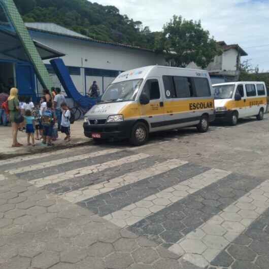 Prefeitura de Caraguatatuba alerta sobre cuidados ao contratar serviço de transporte escolar