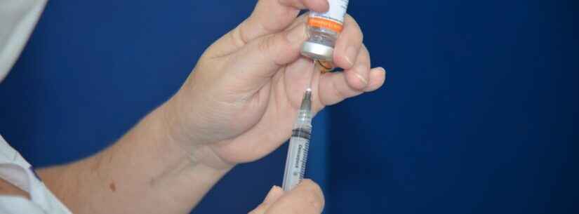 Secretaria de Saúde realiza ações para aumentar taxa de vacinação da dose de reforço contra Covid-19